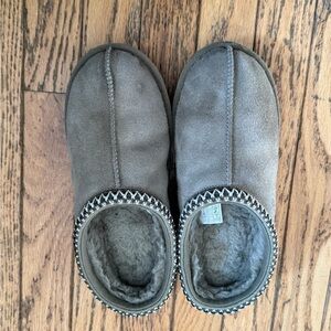 UGG Kids Gray/Green slippers